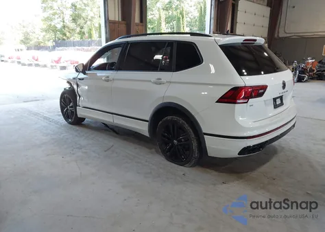 2022 Volkswagen Tiguan 2.0T Se R-Line Black из США, поврежденный, VIN 3VV8B7AX1NM032107